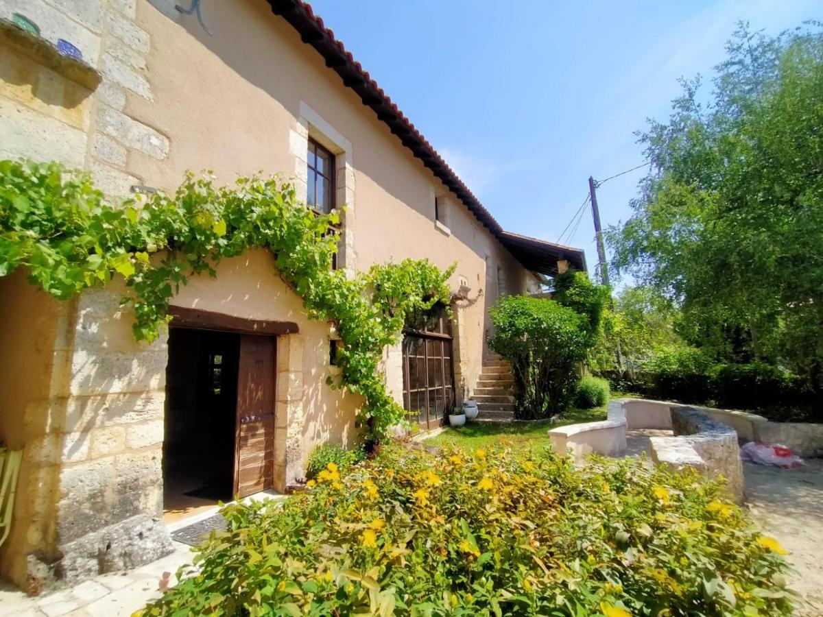 Paussac-et-Saint-Vivien Grande Villa Au Coeur De La Dordogne מראה חיצוני תמונה