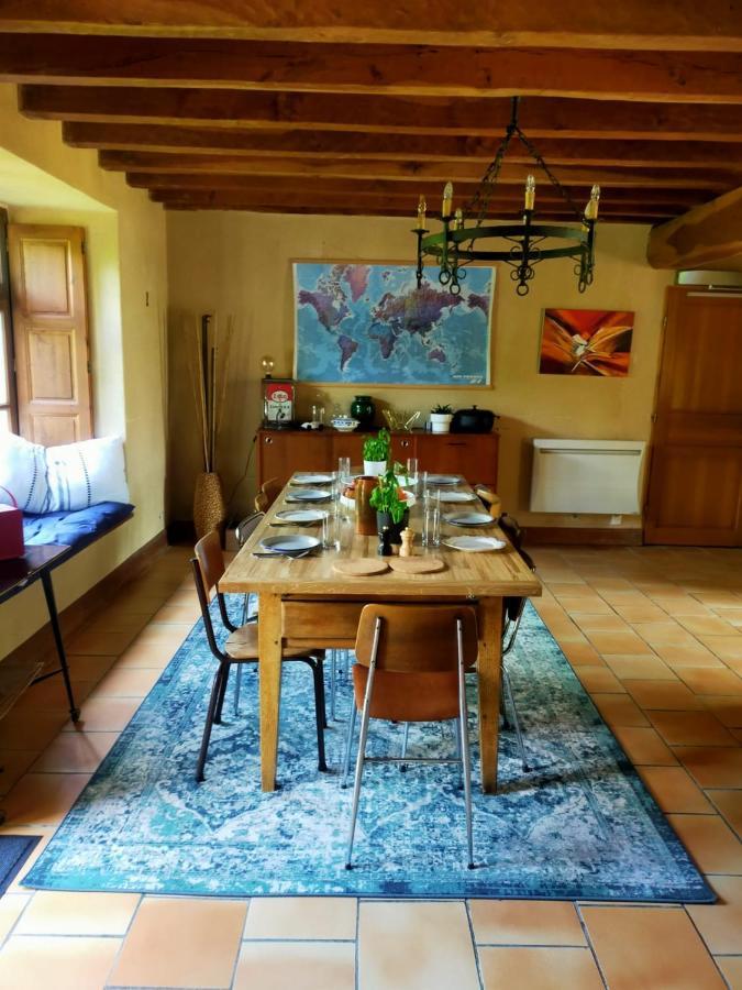 Paussac-et-Saint-Vivien Grande Villa Au Coeur De La Dordogne מראה חיצוני תמונה